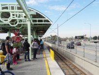 Willowbrook / Rosa Parks Metro Plaza